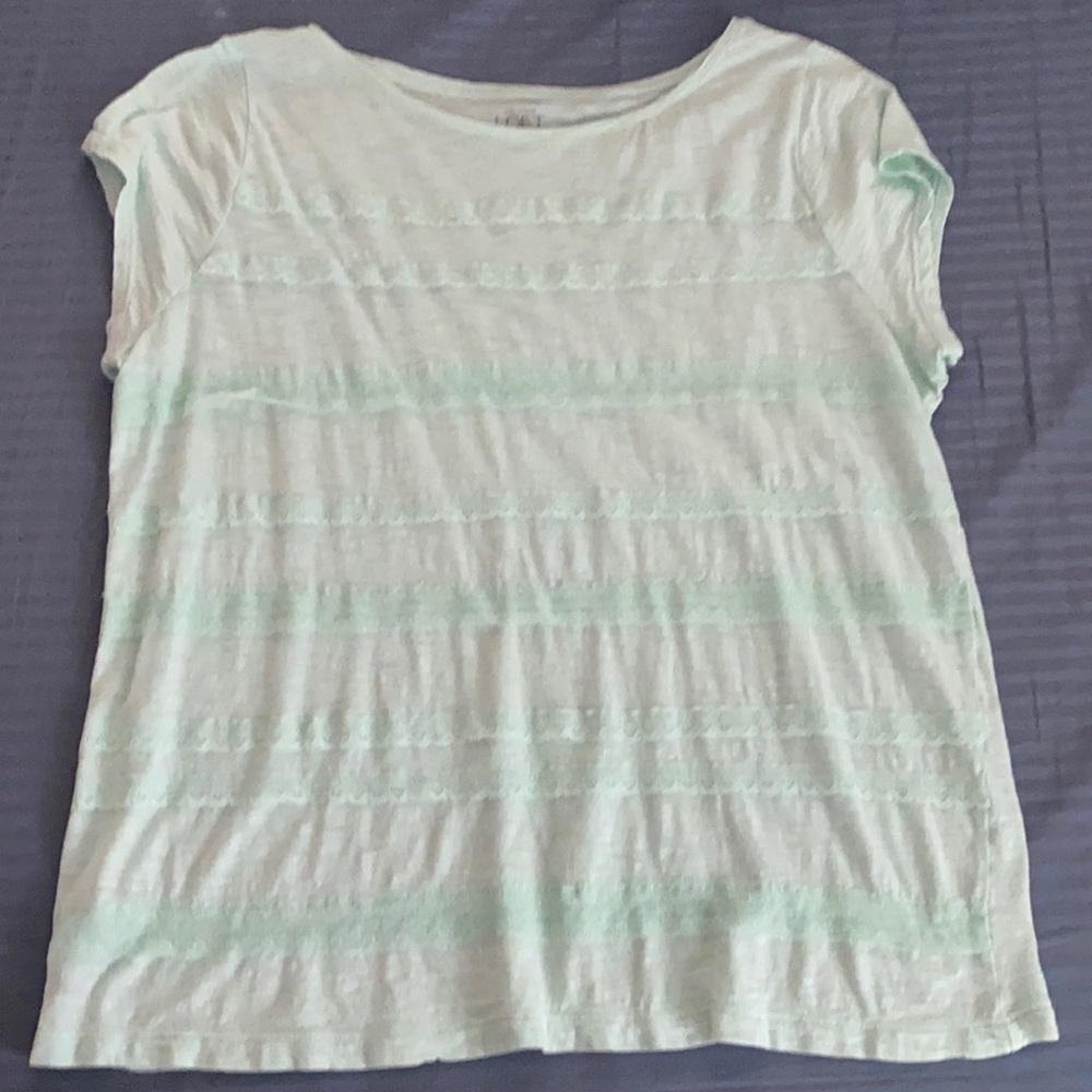 Light green LOFT top❌donated❌